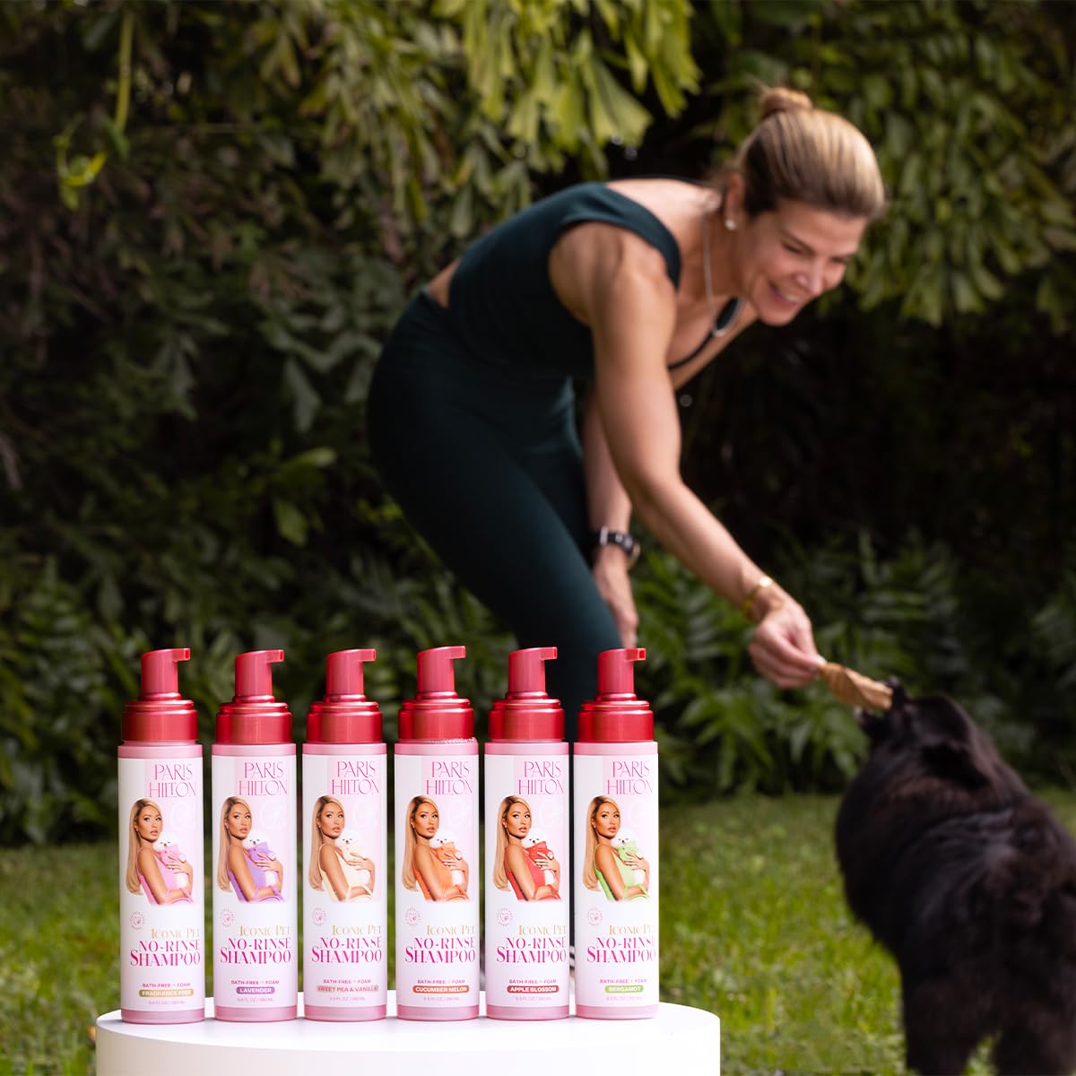 Paris Hilton Pet Iconic Apple Blossom Scent No-Rinse Dog Shampoo, Waterless Dog Wash, Hypoallergenic, 280ml – Quick Clean for Dogs, Easy Grooming, No Rinse Needed