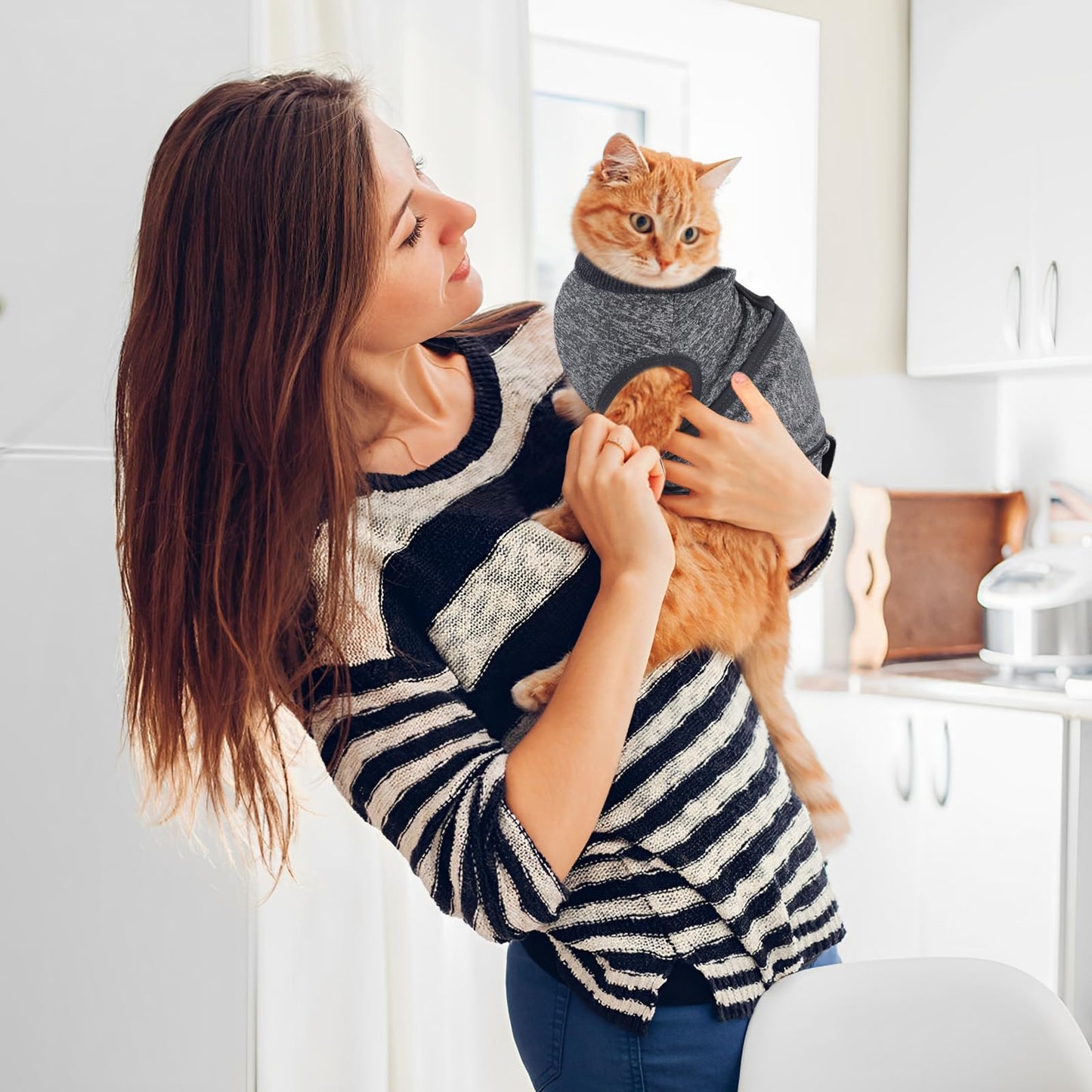 SoeKoa Cat Anxiety Jacket, Anxiety Vest for Cats, Jackets for Cats Only, Self-Adhesive Adjustable Pet Cat Calming Wrap Shirt, Calming Wrap for Pets to Relieve Stress