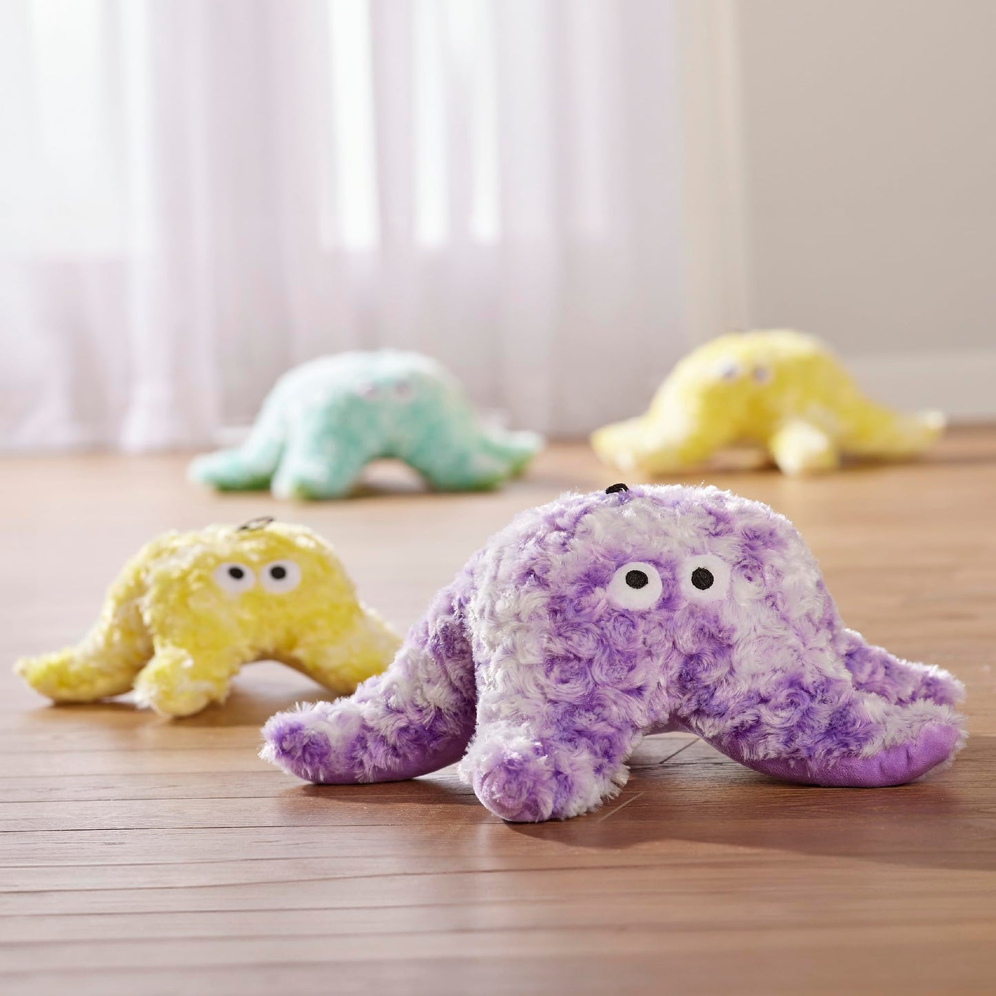 Gor Pets Plush Starfish Crinkle Dog Toy - Soft & Cuddly Squeaky Toy for Puppies, Small, Medium, and Large Dogs - Durable & Safe Puppy Toy - Perfect for Snuggling & Interactive Play - Small, Purple