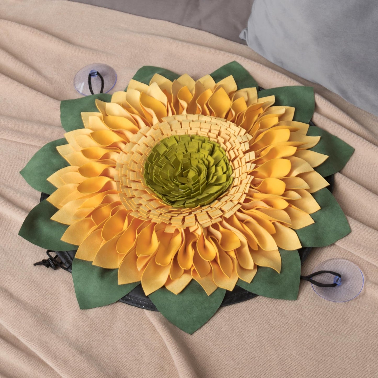 ELSKERJW Snuffle Mat for Dogs Large Breed 20"x20" Interactive Enrichment Toys for Pet, Mental Stimulation, Encourages Natural Foraging Skills and Stress Relief Slow Feeder Mat for Indoor Outdoor Use